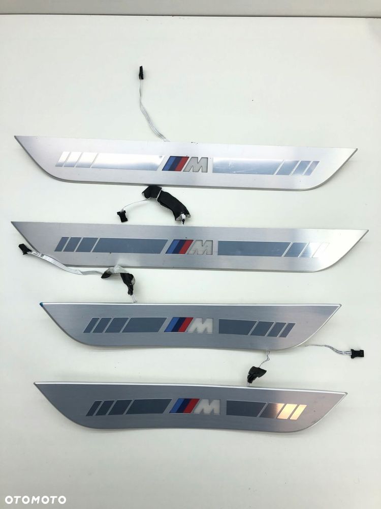 BMW G16 LISTWY NAKŁADKI PROGOWE M-PAKIET PODŚWIETLANE LED KOMPLET 8077338 - 1