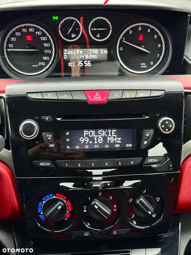 Lancia Ypsilon 1.2 8V Black&Red S&S - 11
