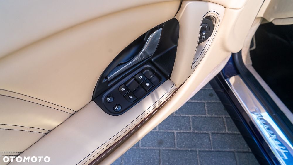 Maserati Quattroporte - 19