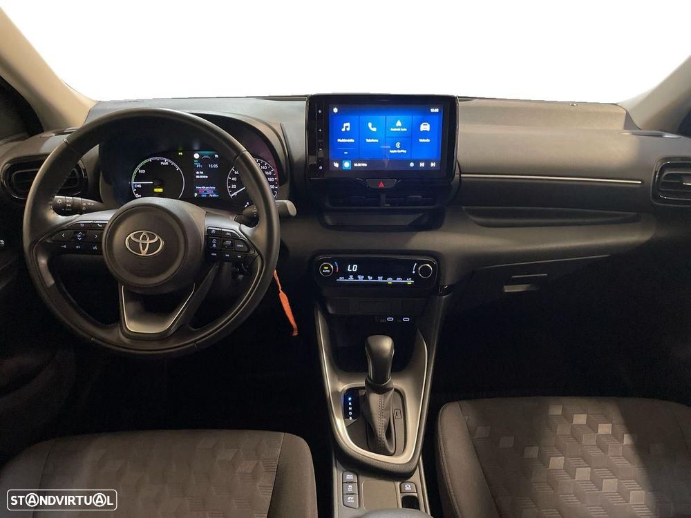 Toyota Camry 2.5 Hybrid Luxury - 11