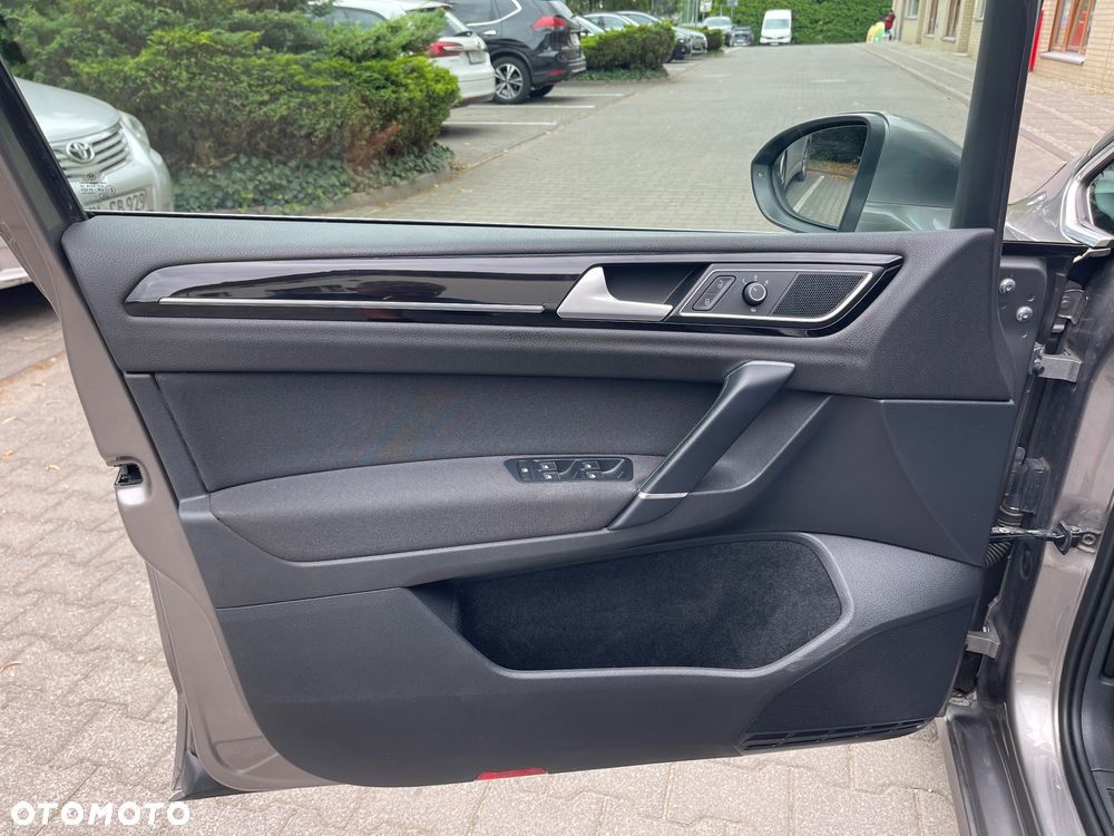 Volkswagen Golf Sportsvan VII SV 1.4 TSI BMT Highline - 17