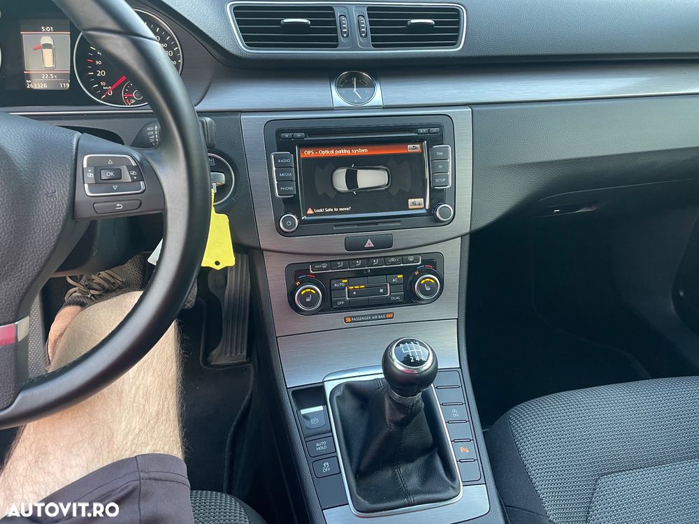 Volkswagen Passat - 8