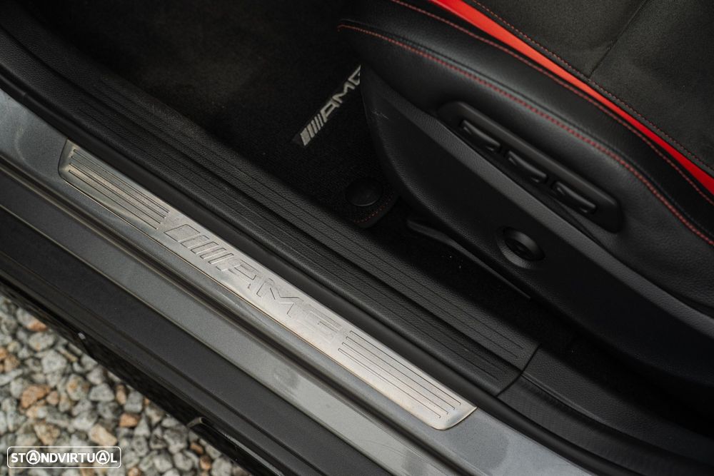 Mercedes-Benz GLA 45 AMG 4Matic 7G-DCT - 26