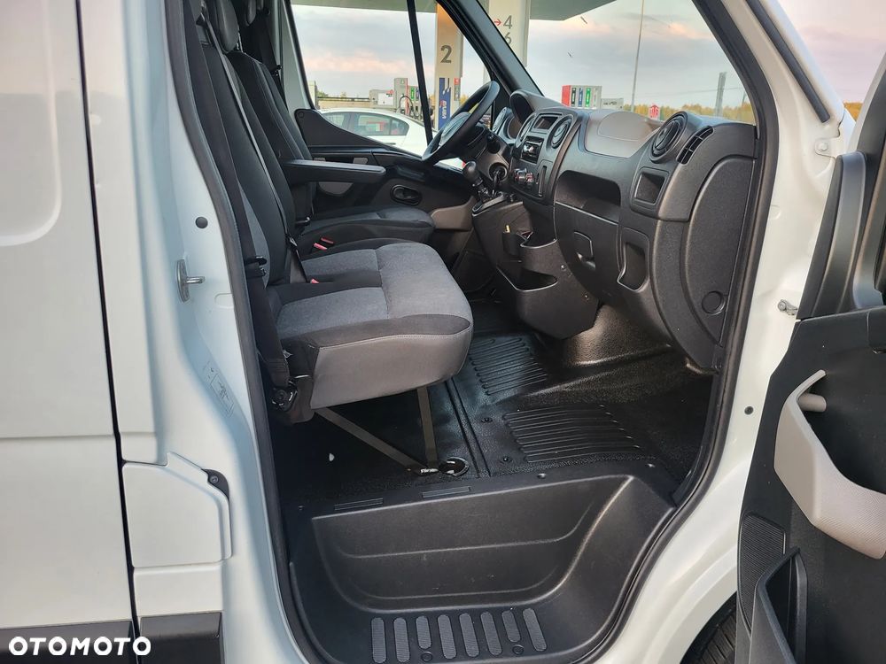 Renault Master - 32