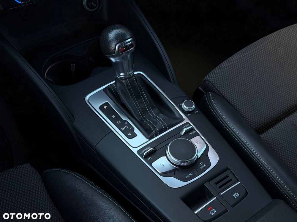Audi A3 Limousine 30 TFSI S tronic sport - 31