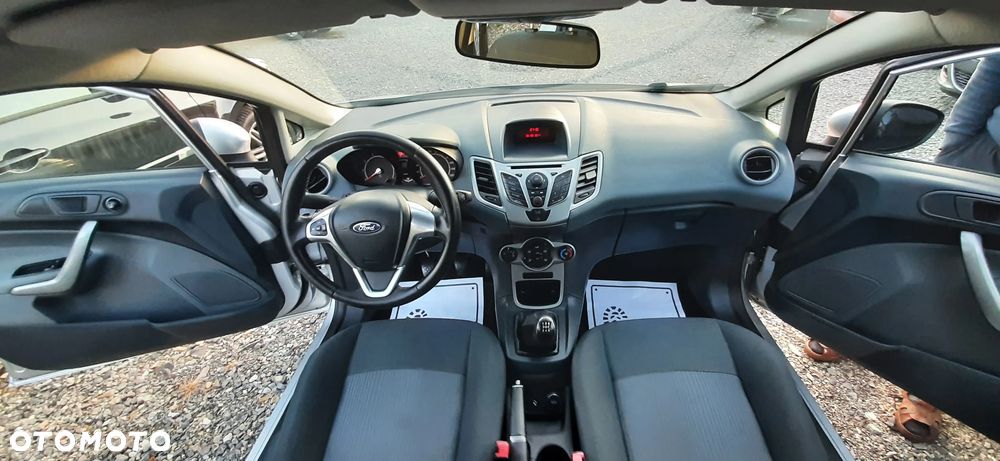 Ford Fiesta - 28