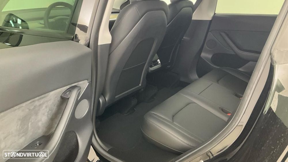 Tesla Model Y Long Range RWD - 5