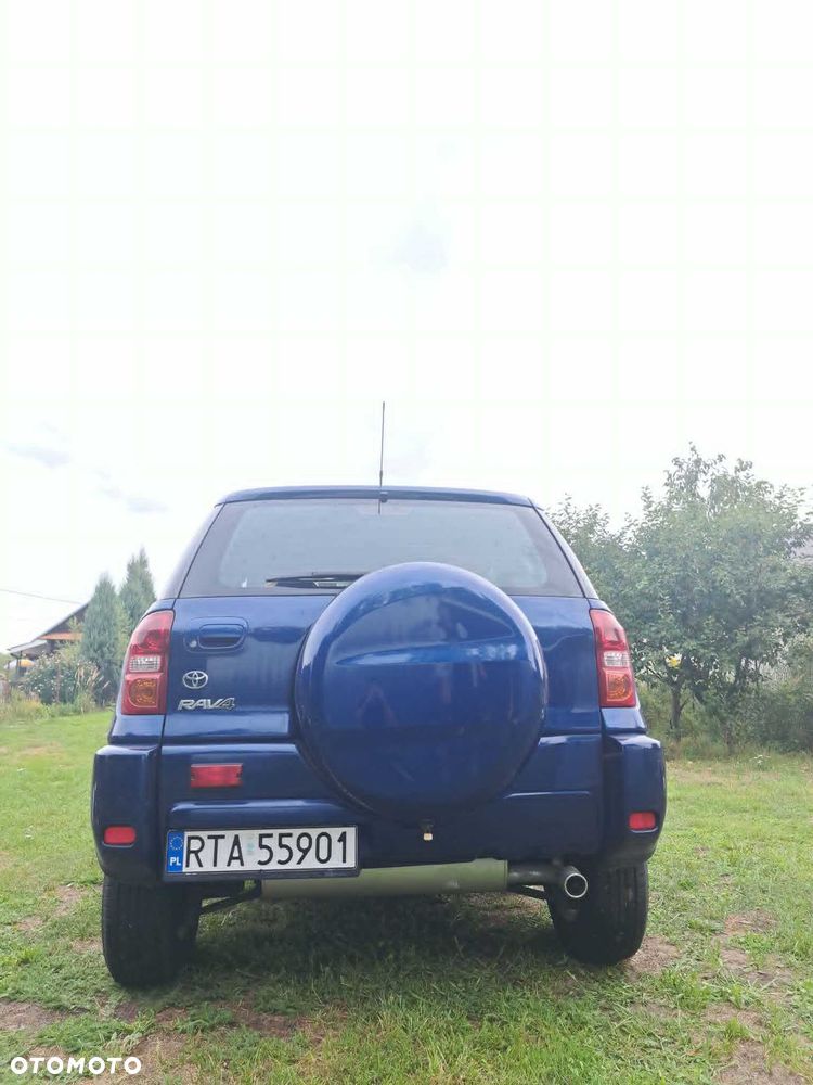 Toyota RAV4 - 8