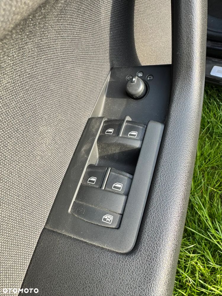Audi A3 Sportback 2.0 TDI DPF Ambiente - 9
