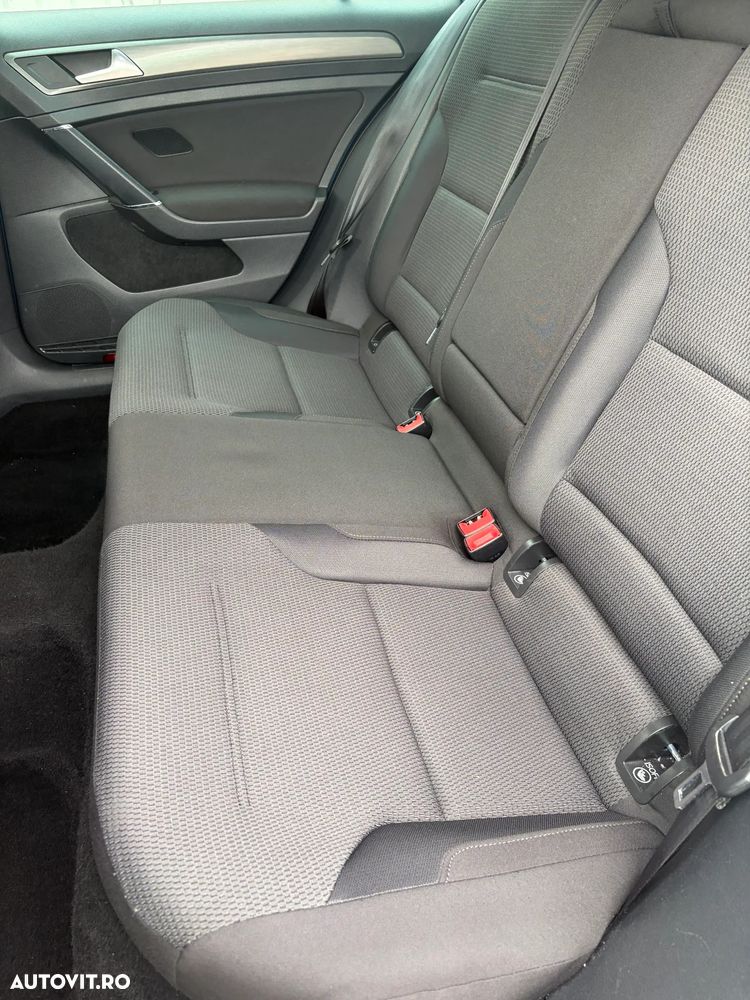 Volkswagen Golf 1.6 TDI DPF BMT Highline - 17