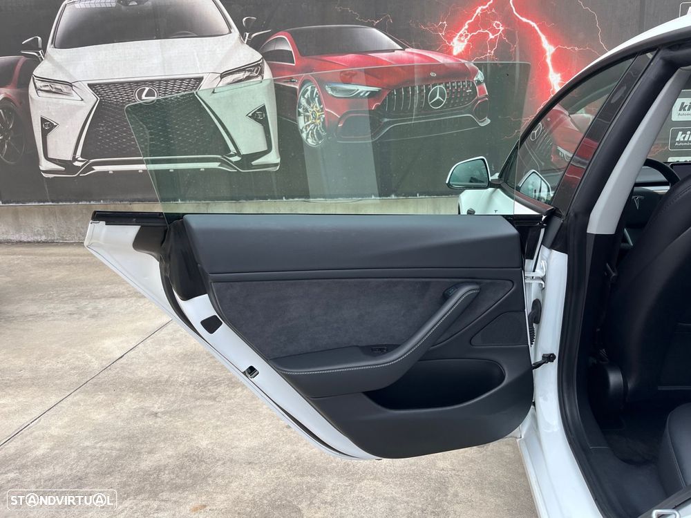 Tesla Model 3 Long Range AWD Dual Motor - 32