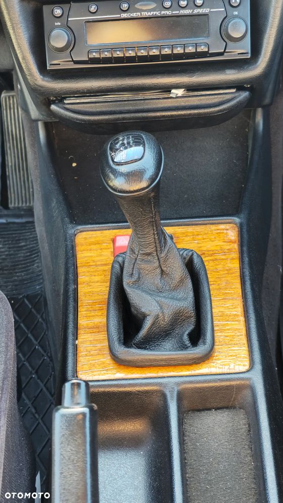 Mercedes-Benz W201 (190) - 14