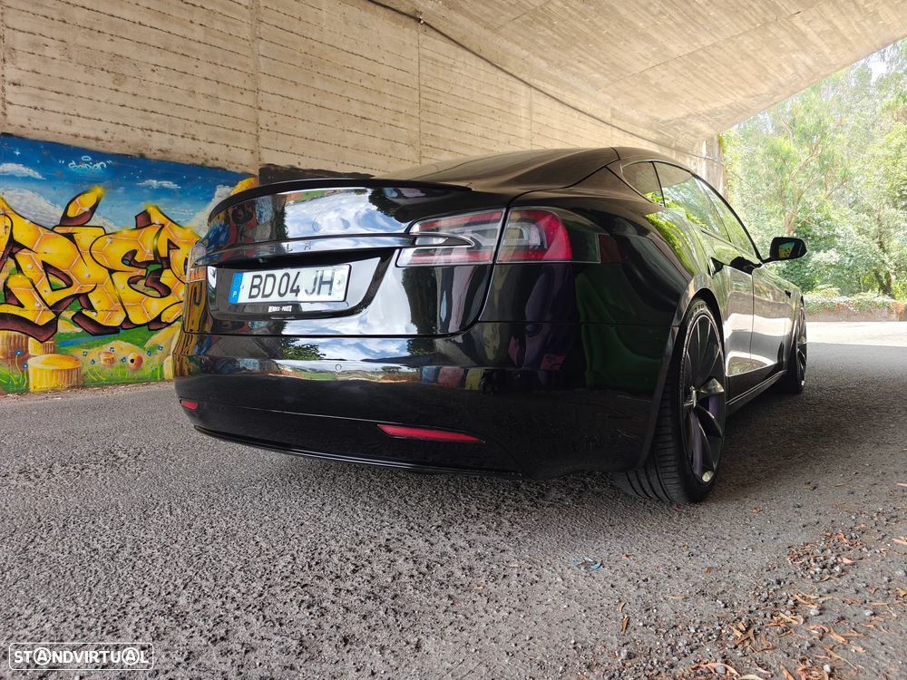Tesla Model S - 7