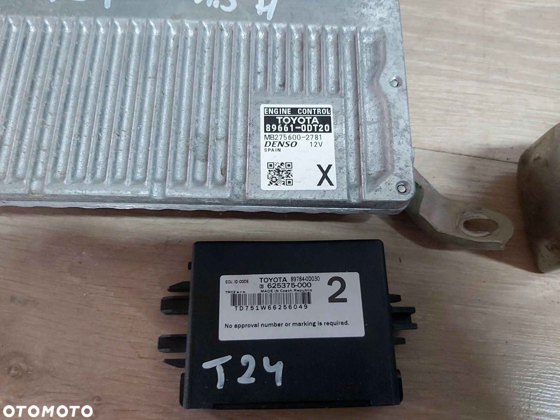 Toyota Yaris III komputer kluczyk 2x Pilot smart key zestaw odpalenia 1,5 h - 4