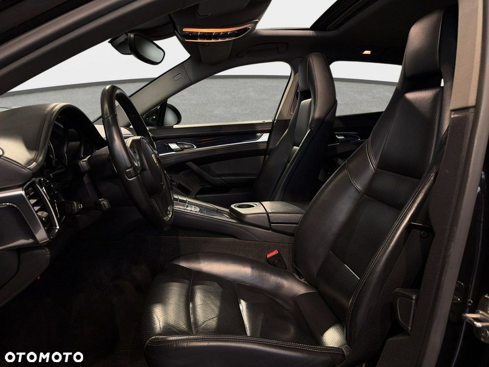 Porsche Panamera - 13