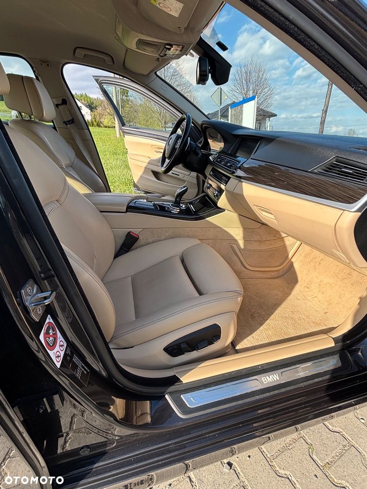 BMW Seria 5 530d xDrive Luxury Line - 24