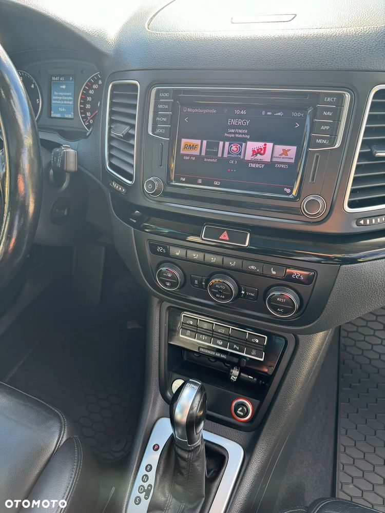 Volkswagen Sharan 2.0 TDI DSG Highline Black Style - 6