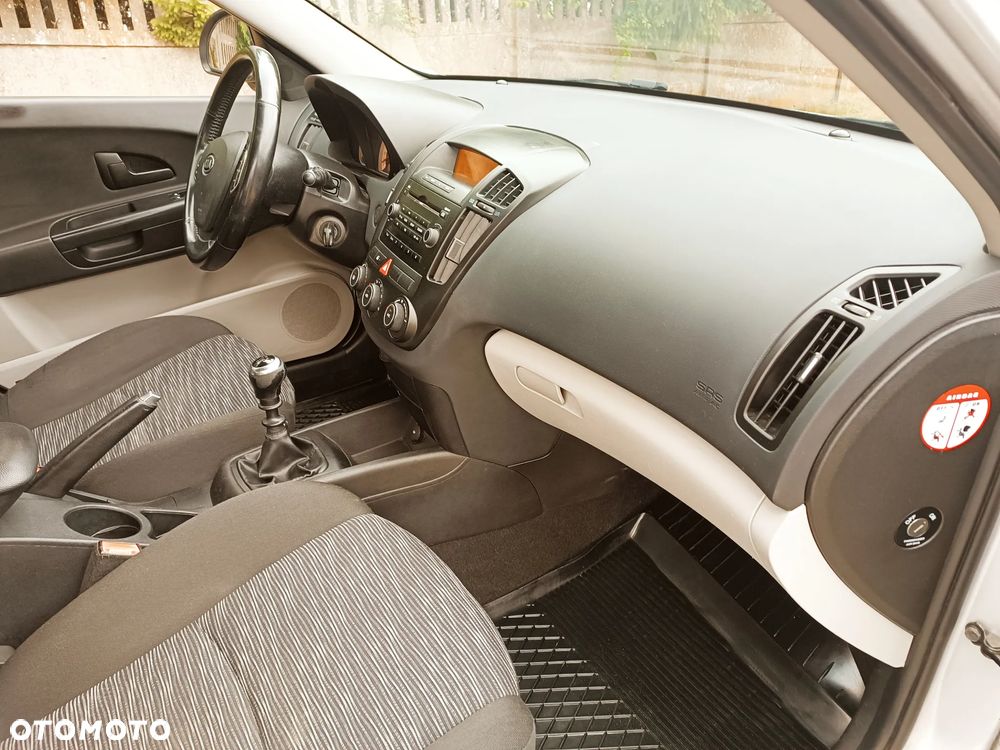 Kia Ceed 1.6 CVVT LX - 19