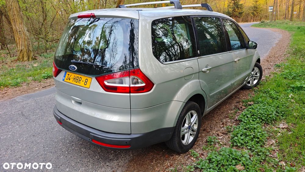 Ford Galaxy 2.0 Ghia - 20