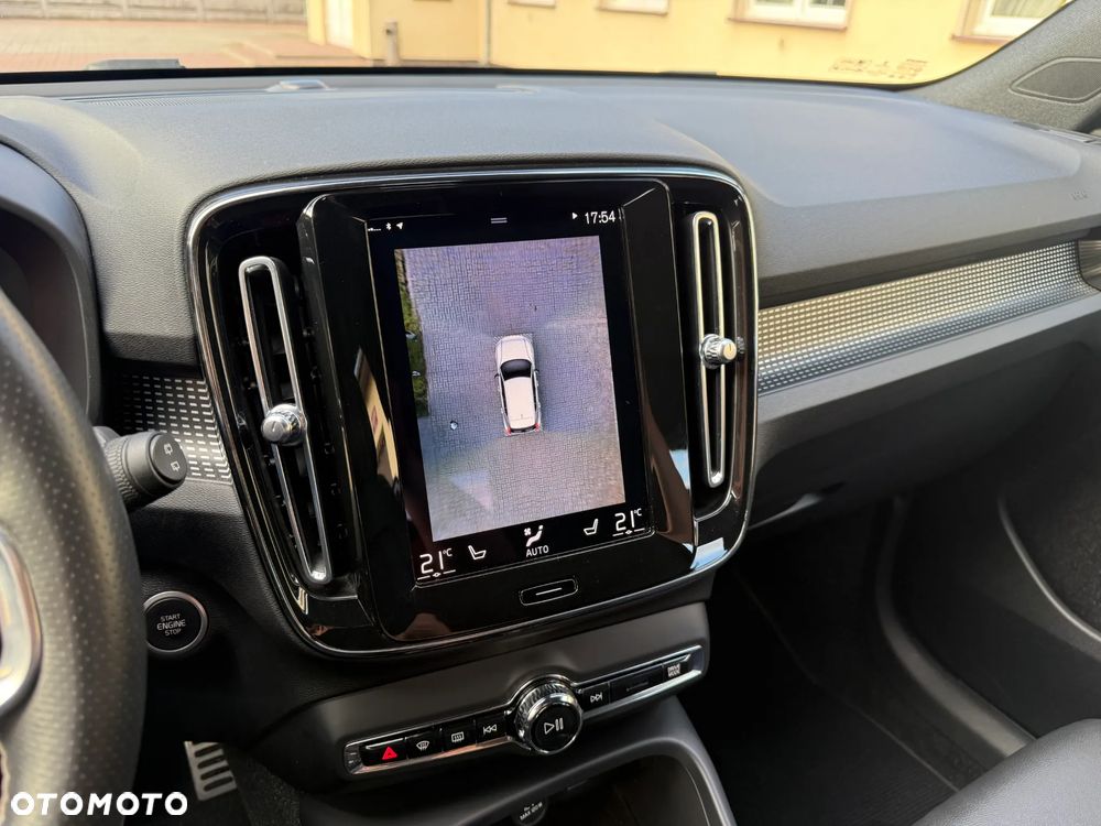 Volvo XC 40 B4 B AWD R-Design - 13