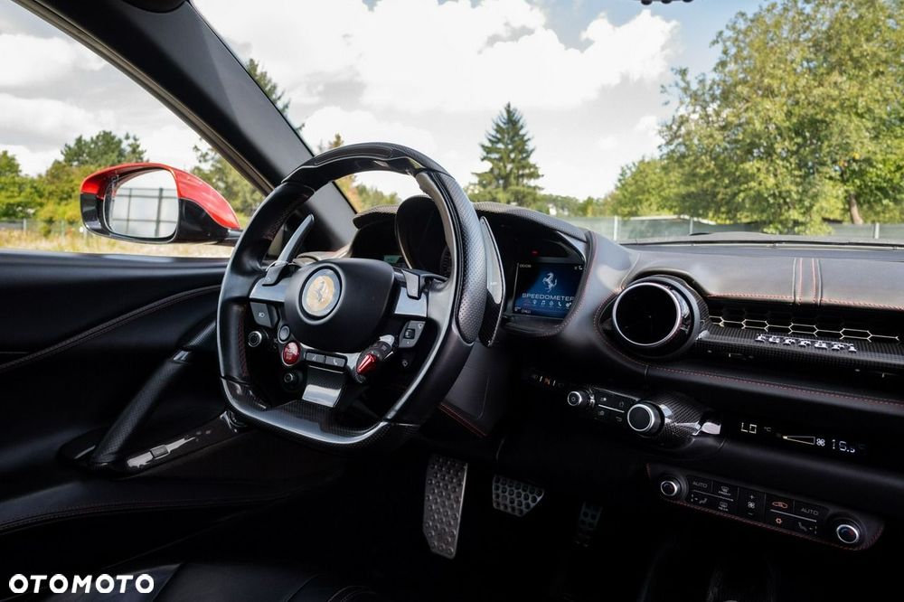 Ferrari 812 Superfast - 23