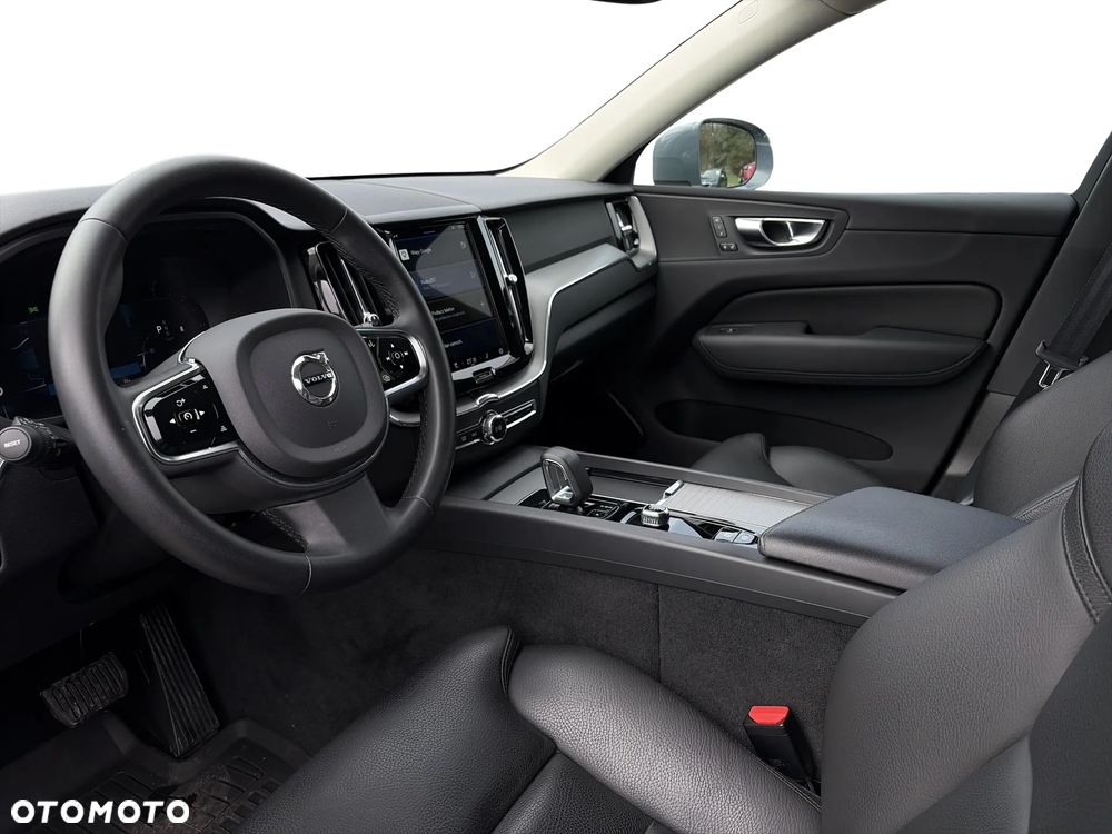 Volvo XC 60 B4 B Plus Bright - 10