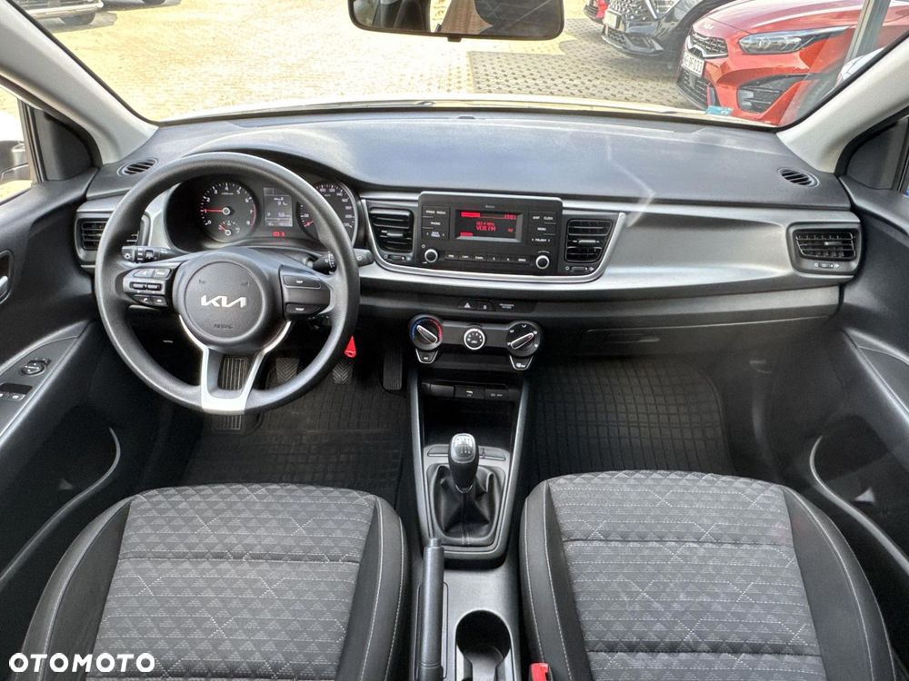 Kia Rio - 25