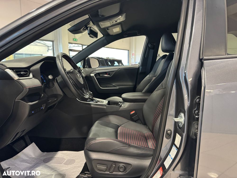 Toyota RAV4 - 8