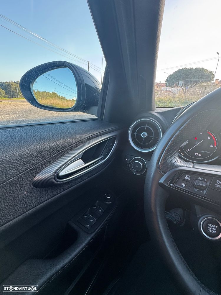 Alfa Romeo Giulia 2.2 D Sprint AT8 - 22