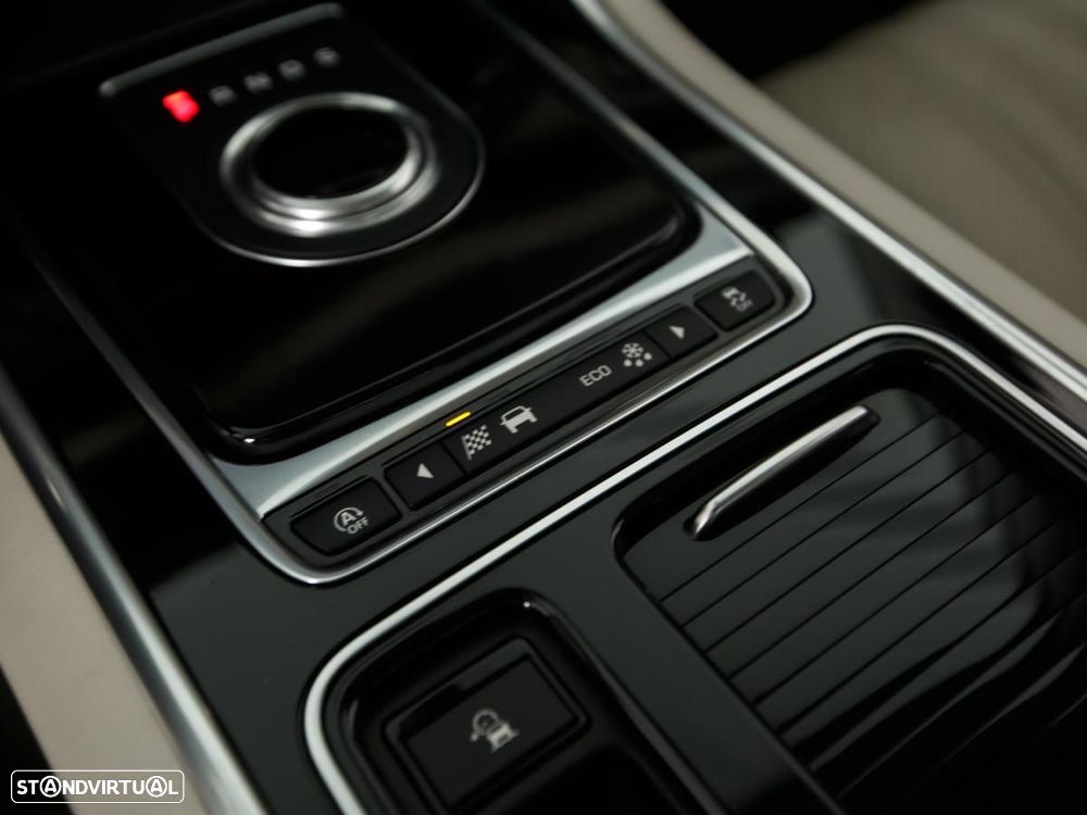 Jaguar XF - 26