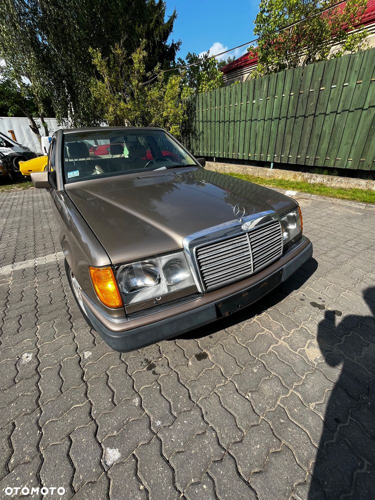 Mercedes-Benz W124 (1984-1993) - 18