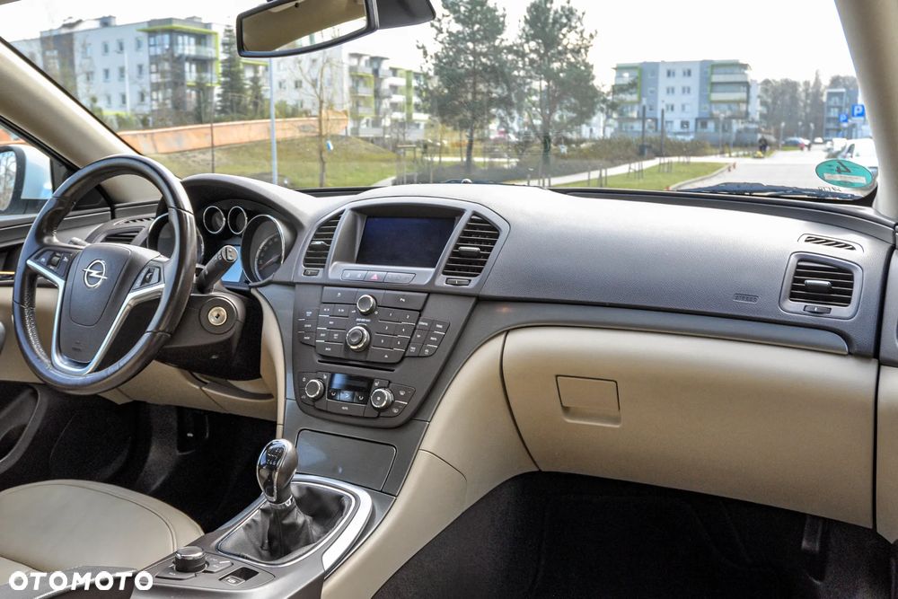 Opel Insignia - 10