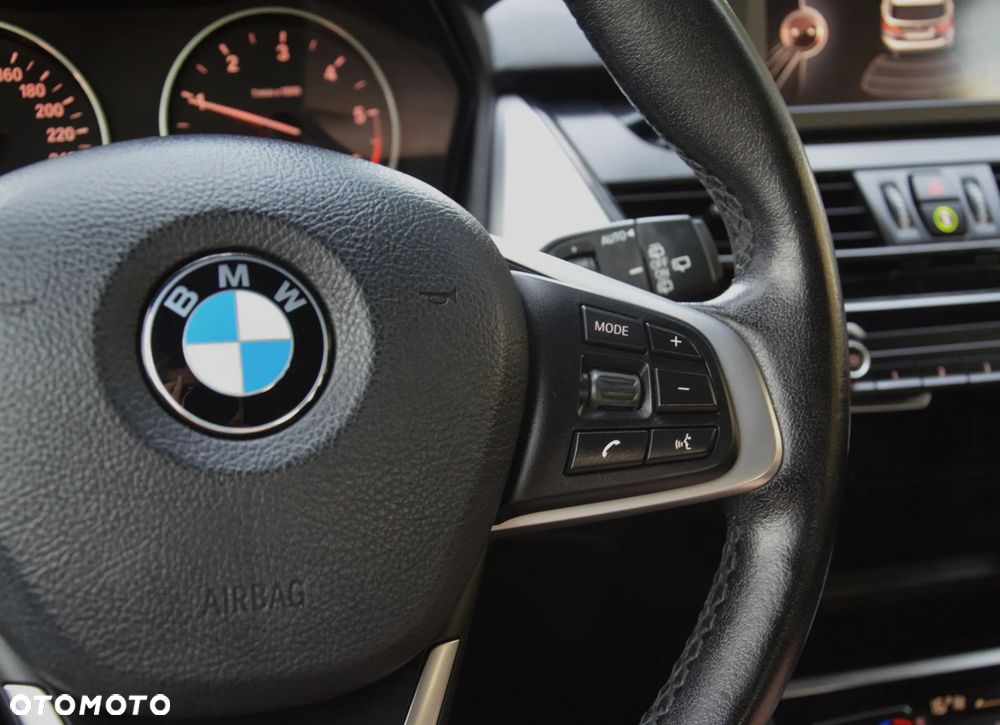 BMW Seria 2 216d - 18