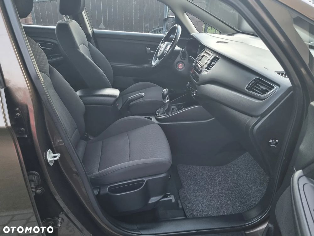 Kia Carens 1.7 CRDi 115 Fifa World Cup Edition - 24