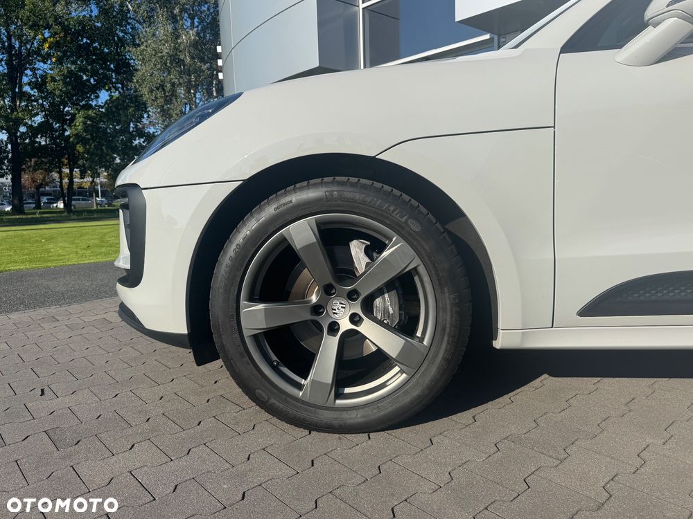 Porsche Macan Standard - 36