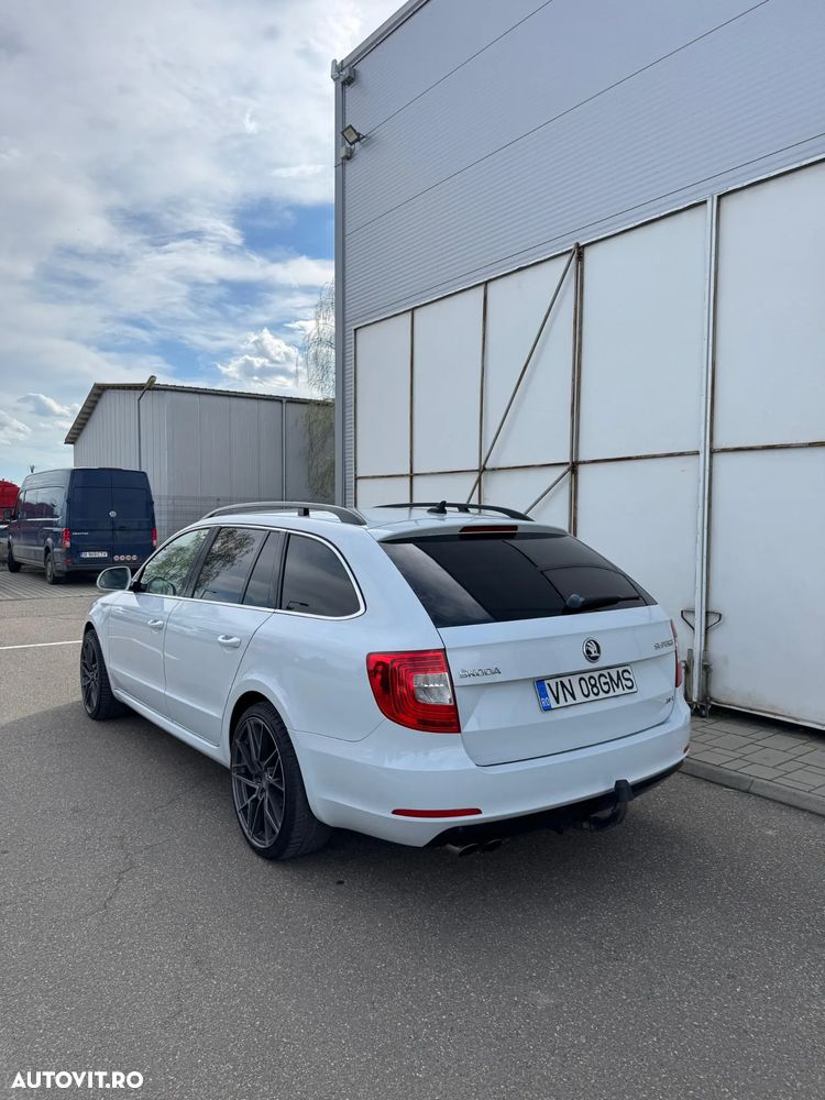 Skoda Superb 2.0 TDI 4X4 Ambition - 15
