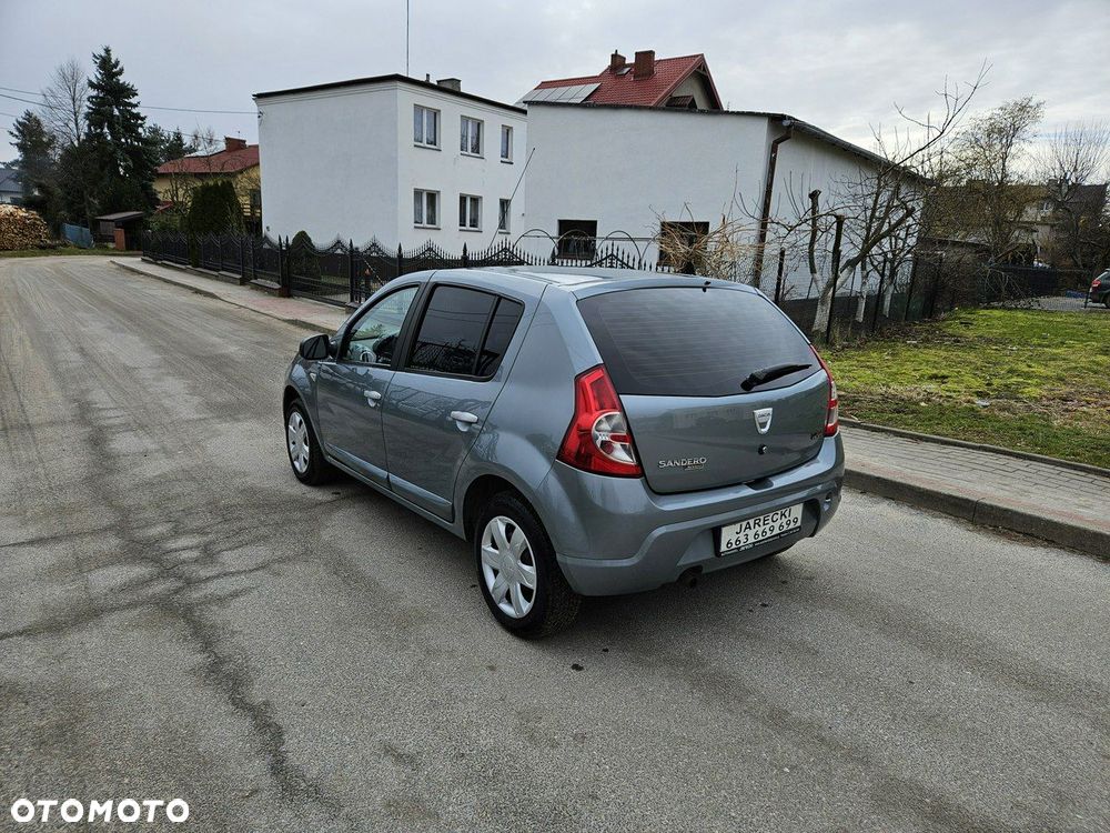 Dacia Sandero - 6
