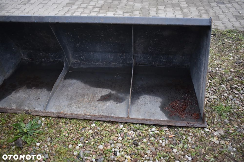 New Holland T4 75 - 23