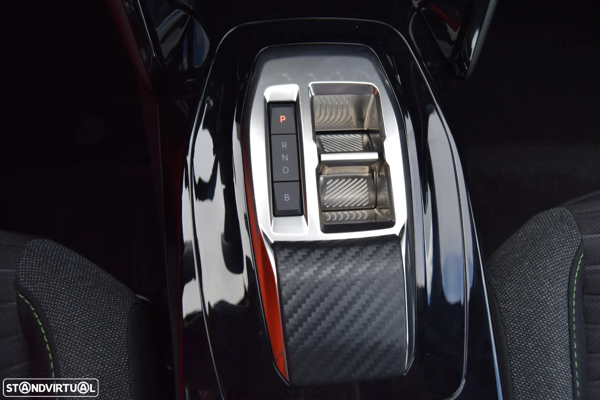 Peugeot e-2008 54 kWh Active - 33