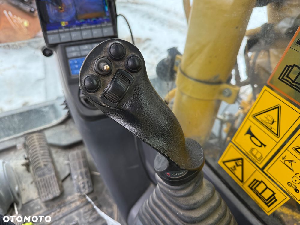 Komatsu PW 160-11 - 25