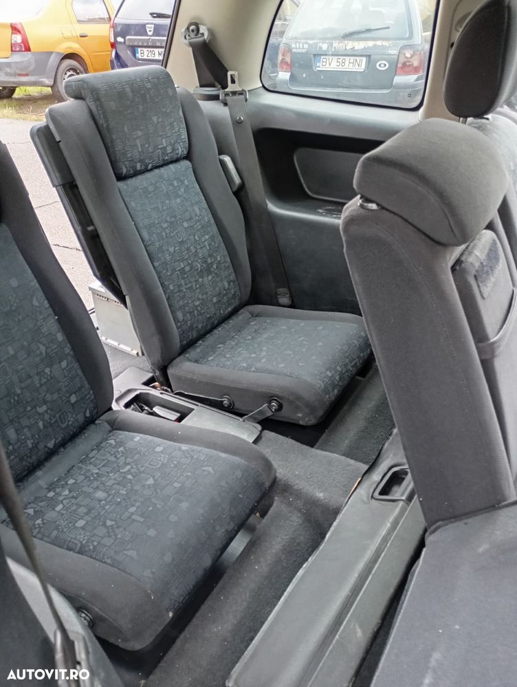 Opel Zafira 1.6i Club - 8
