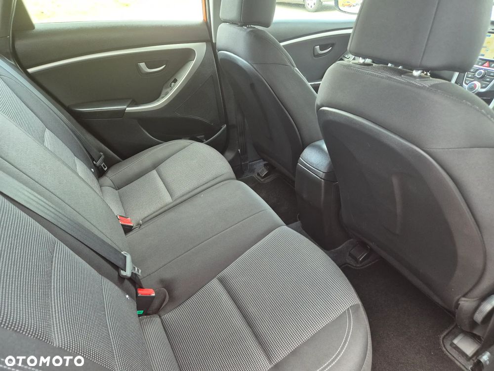 Hyundai i30 1.4 Passion - 11
