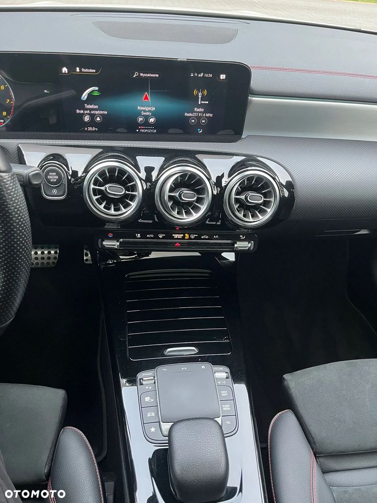 Mercedes-Benz CLA - 29