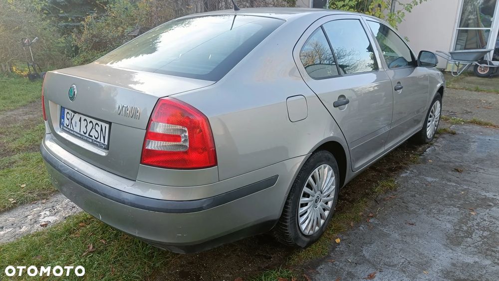 Skoda Octavia 1.6 - 6
