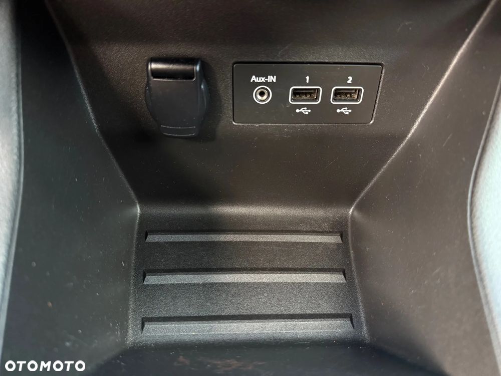 Renault Clio - 23