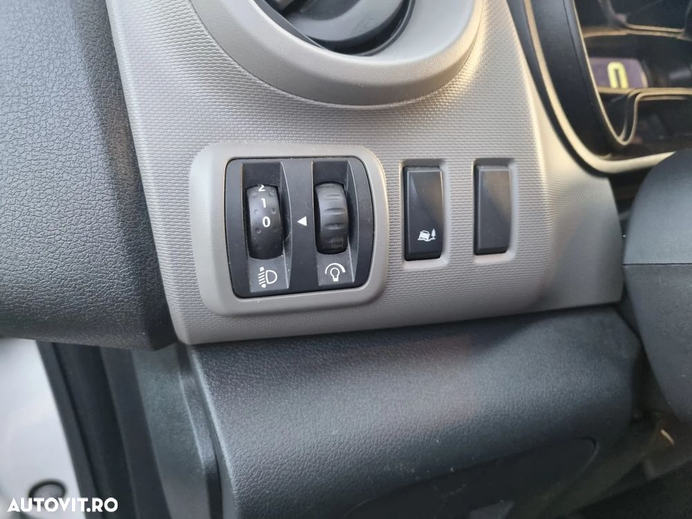 Renault Trafic - 29