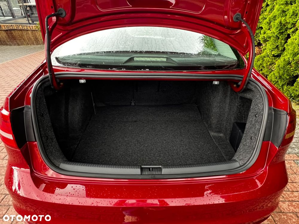 Volkswagen Jetta 2.0 TDI BlueMotion Technologie - 14