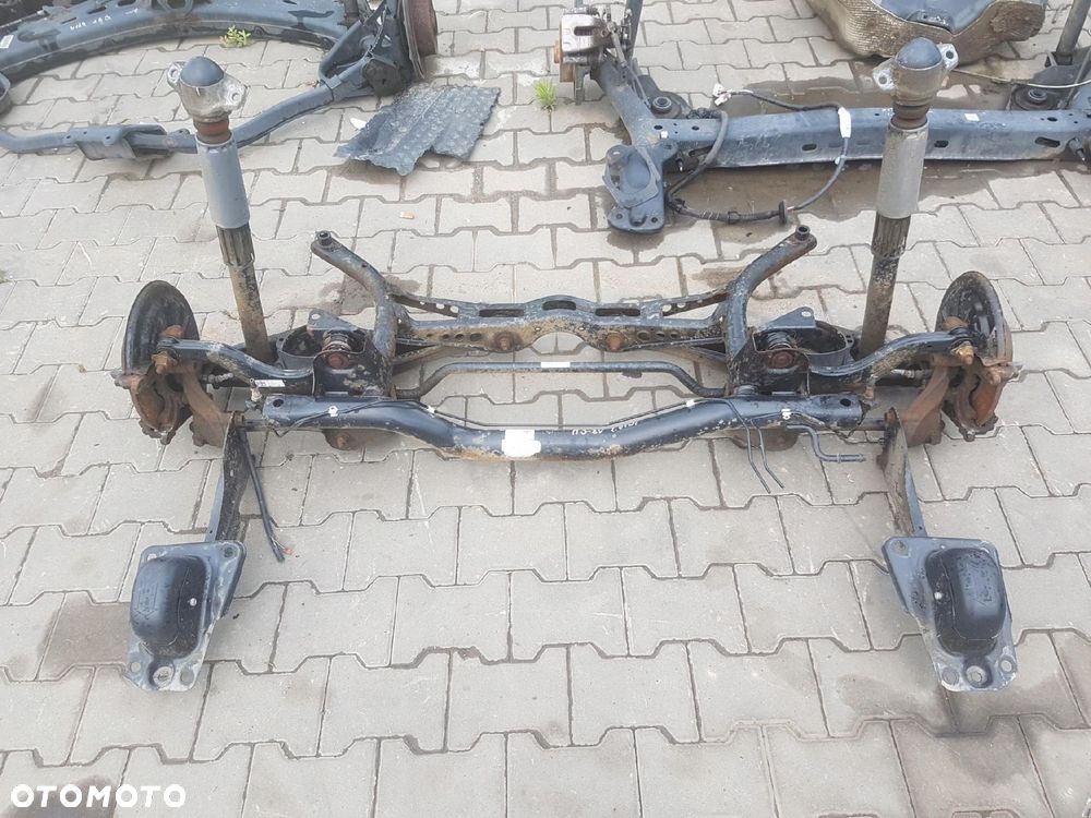 AUDI A3 8V 13r- BELKA ZAWIESZENIA TYŁ TYLNA - 1