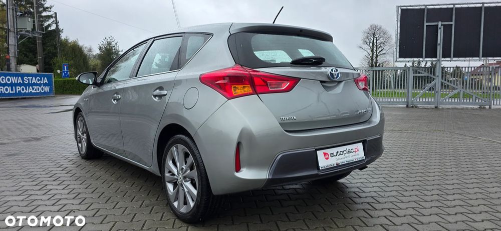 Toyota Auris 1.8 HSD Luna - 4