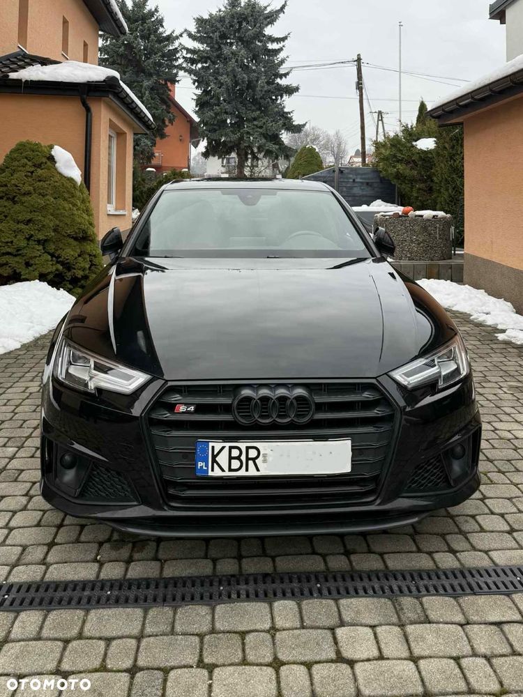 Audi S4 Limousine - 1
